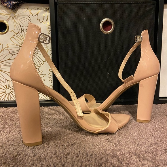 NWOT Nude block heeled heels - Picture 3 of 7